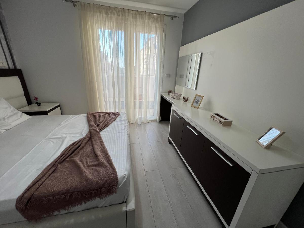Tirana Noemi Home Esterno foto